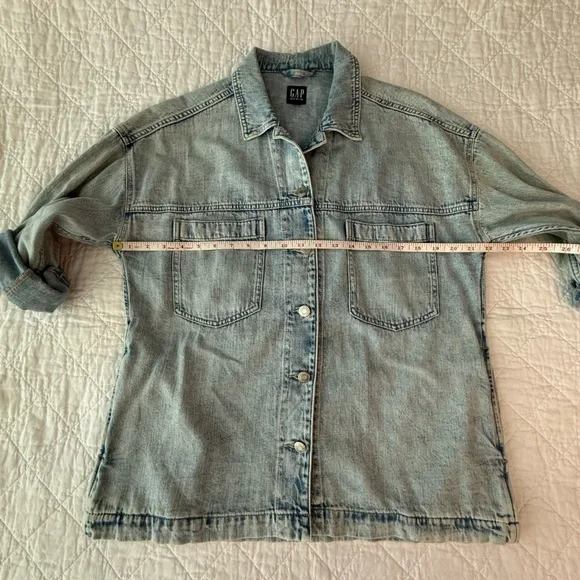 GAP Women's Faded Blue Jean Jacket - Picture 8 of 11